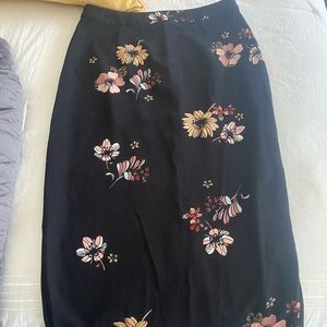 Who what wear black floral pencil skirt size 8